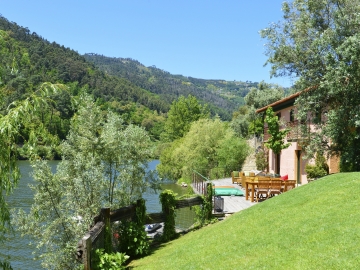 Casas de Pousadouro - Ferienhäuser oder Villen  in Baião, Nord Portugal